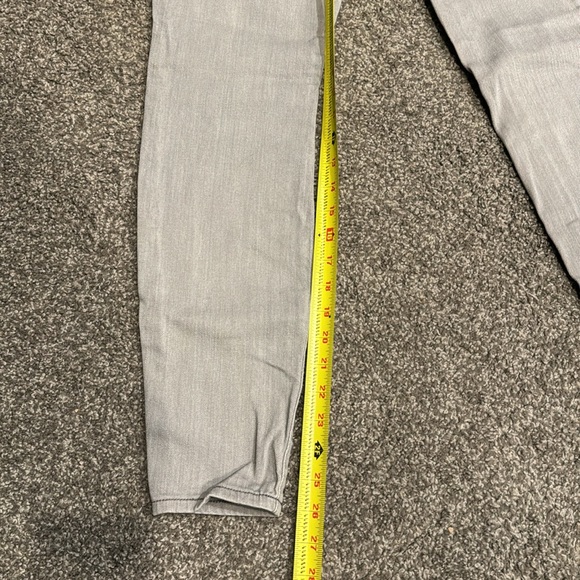 Gap women’s jeans. Gray size 4 - Picture 4 of 5